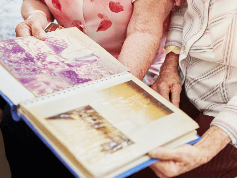 Creating-a-Baby-Memory-Book_-Preserving-Precious-Moments.