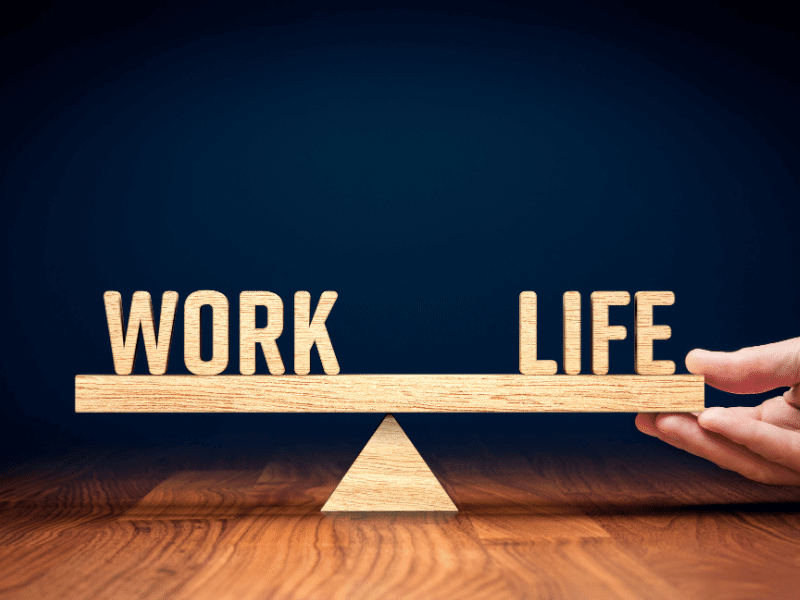 Maintaining a Healthy Work-Life Balance as a New Parent 