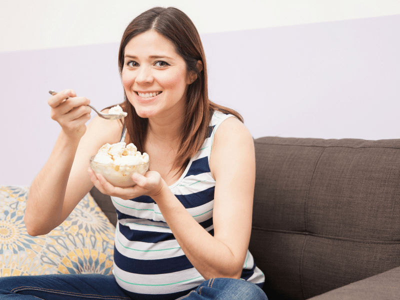 Managing-Pregnancy-Cravings_-Healthy-Alternatives-and-Dealing-with-Temptation